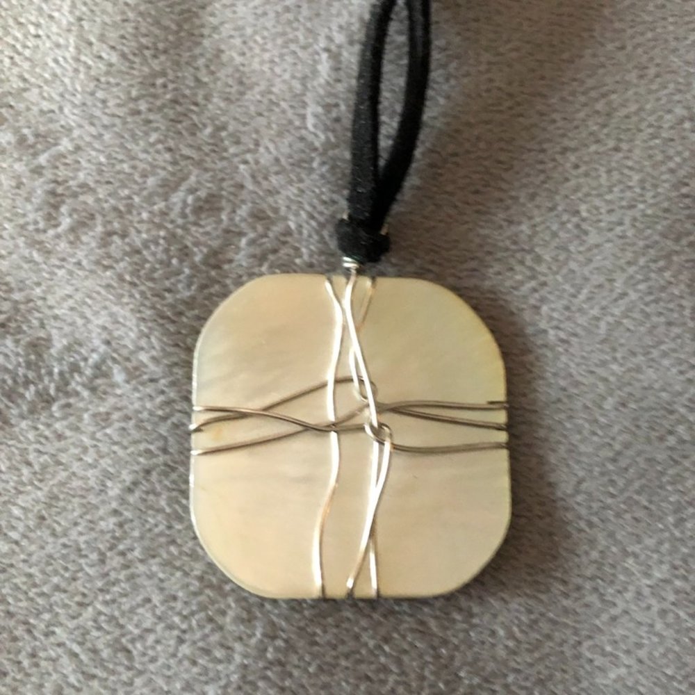 Lia Sophia Mother of Pearl Pendant Necklace